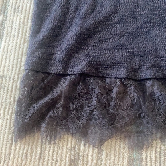 Eyeshadow Thin Sweater with Lace - Picture 12 of 13